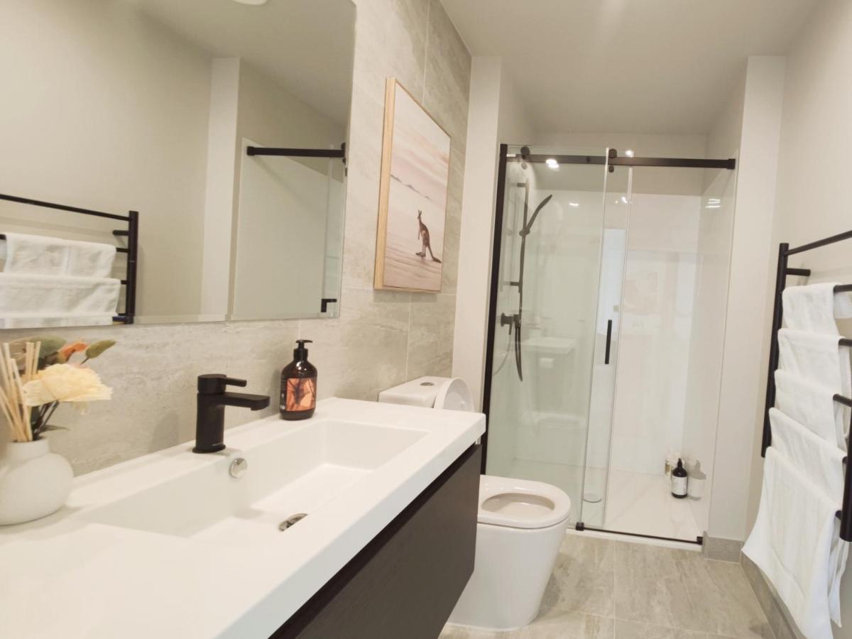 Luxurious 2 Bedroom Apartment Free Secure Parking Auckland Bagian luar foto